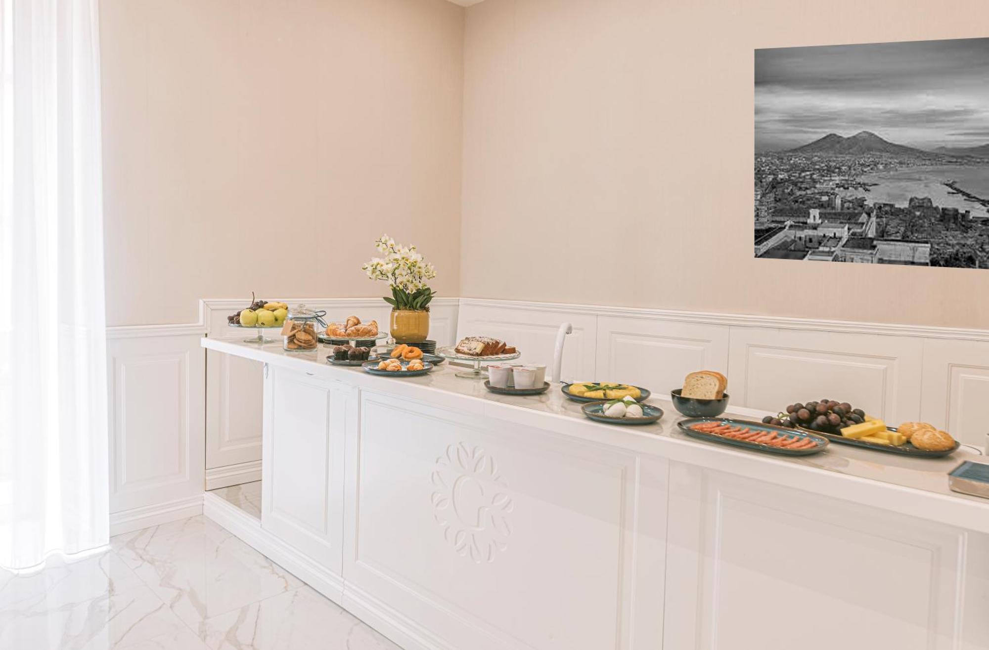 Gentile Suite & Spa Vomero Napels Buitenkant foto