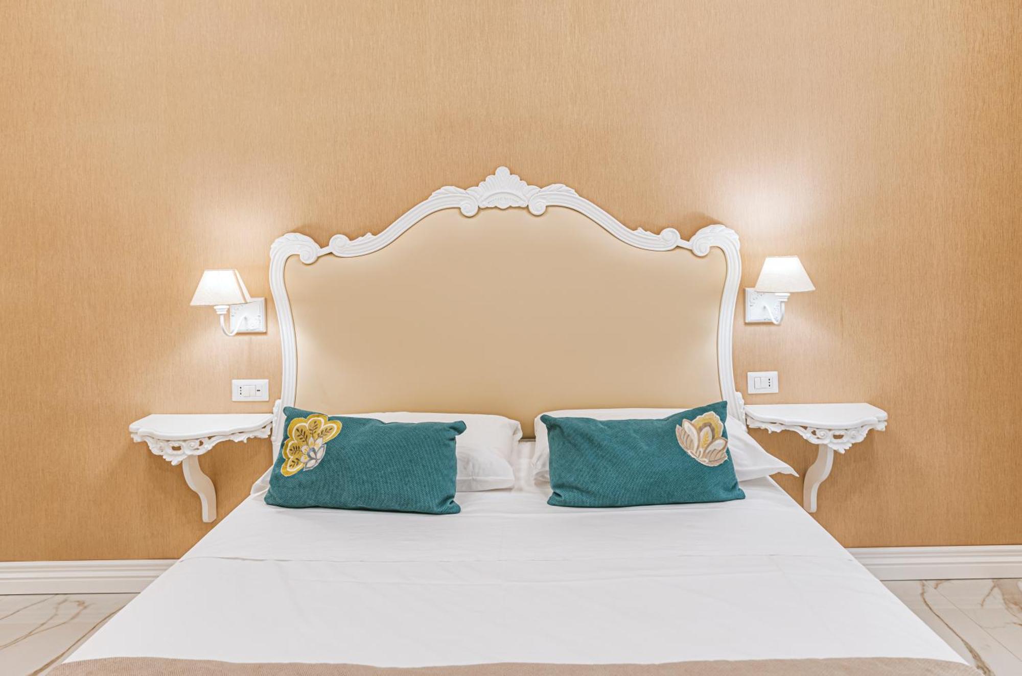 Gentile Suite & Spa Vomero Napels Buitenkant foto