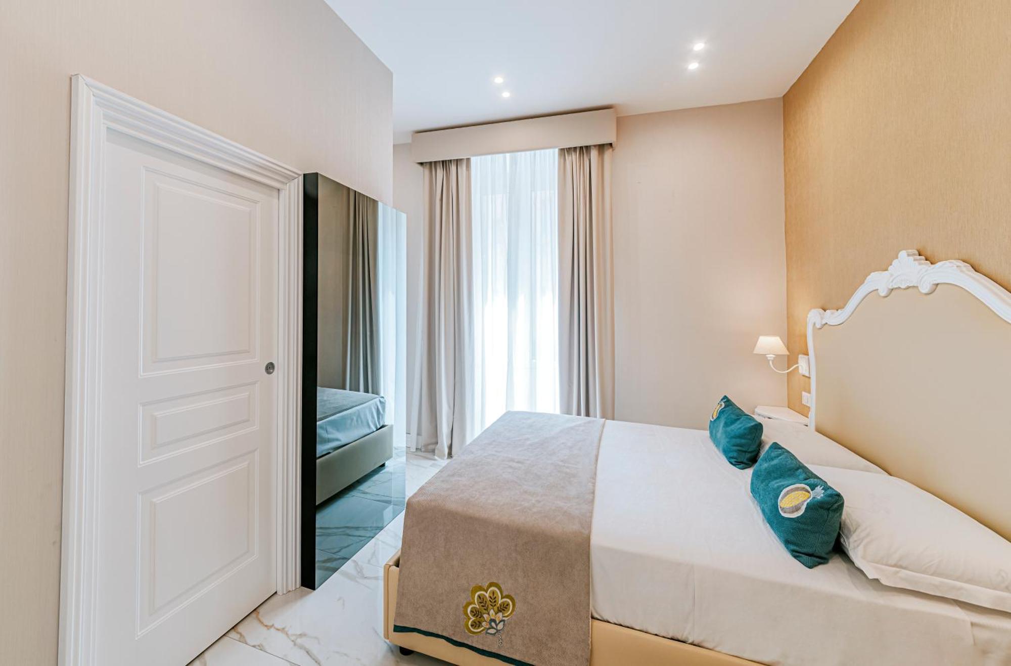 Gentile Suite & Spa Vomero Napels Buitenkant foto