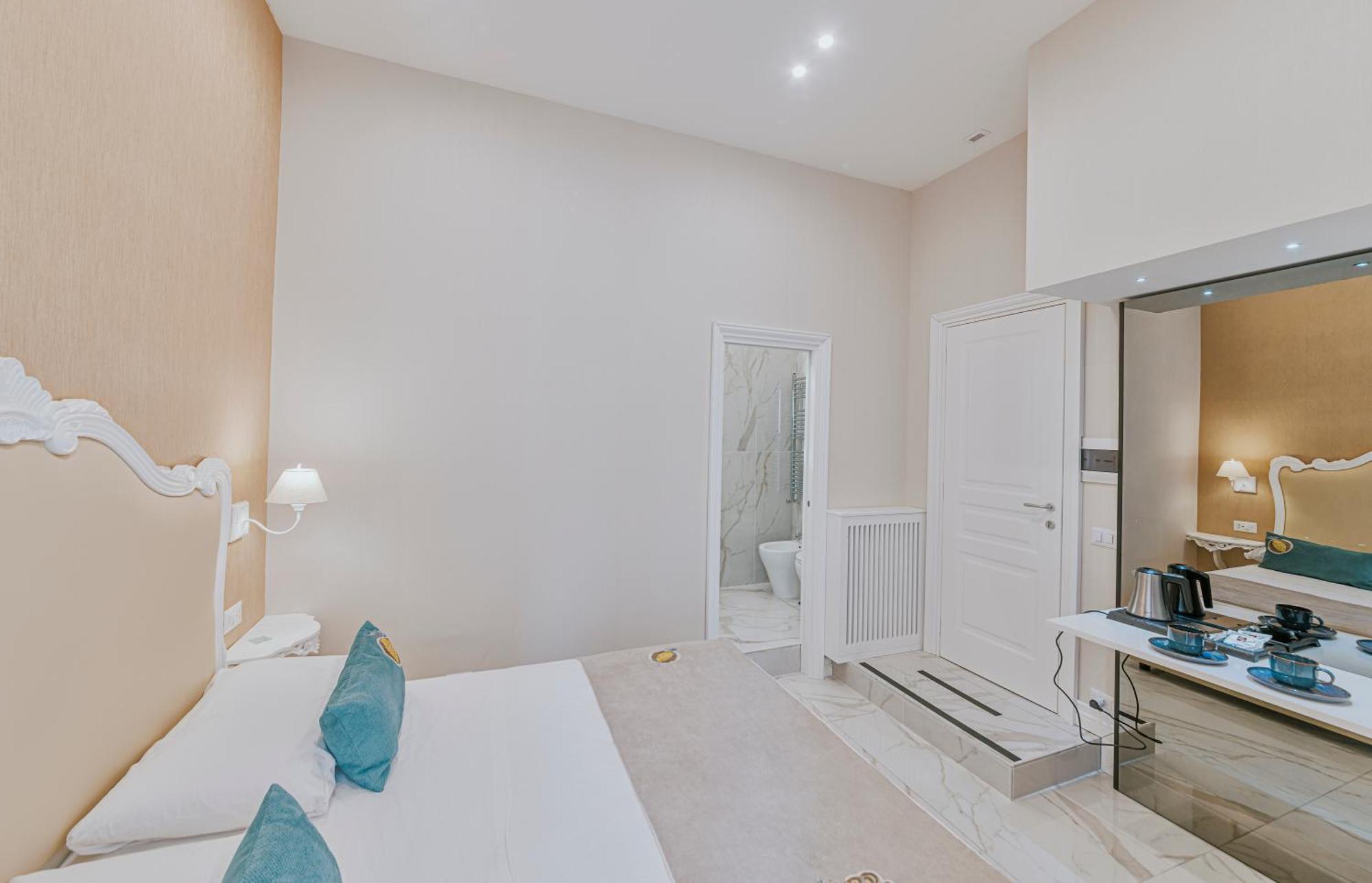 Gentile Suite & Spa Vomero Napels Buitenkant foto